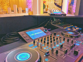 Zoom sur contrôleur DJ