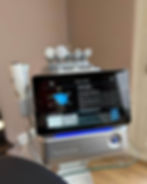 AI skin analysis screen on HydraScan Pro before Hydraglow facial treatment in Gothenburg