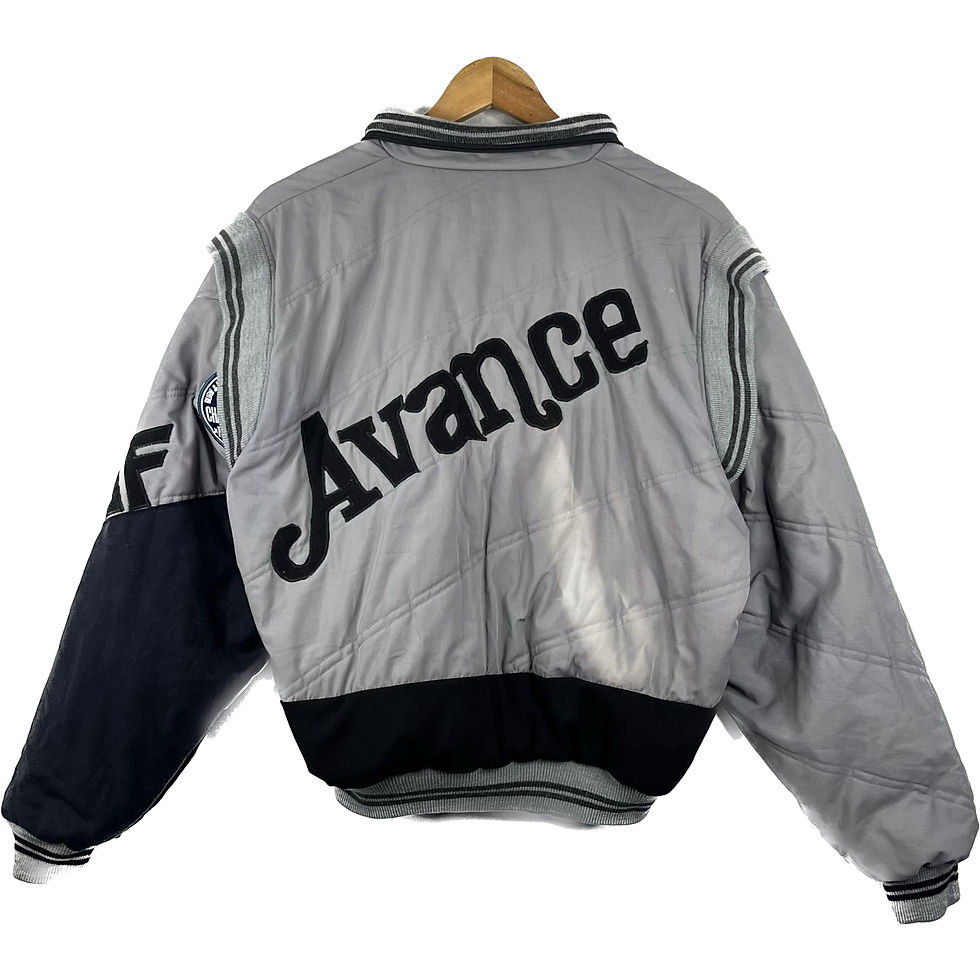 Miniatura: Avance