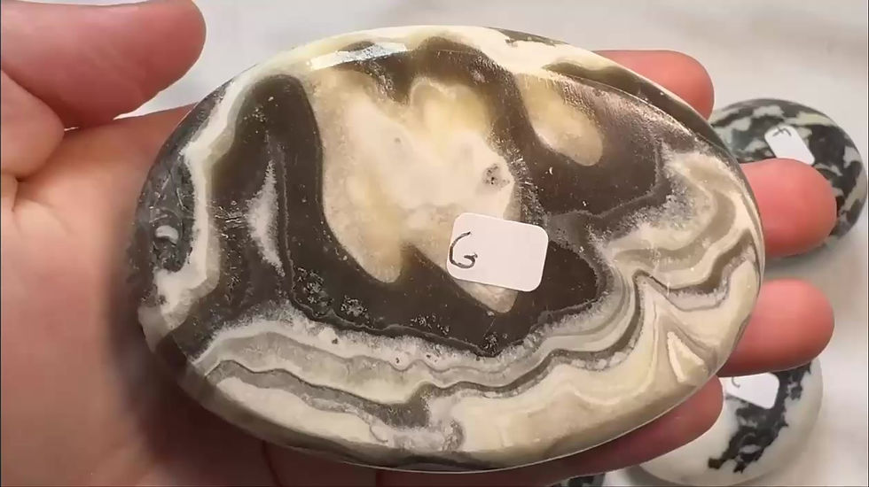 Thumbnail: Zebra Jasper Palm stone
