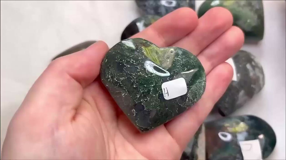 Thumbnail: Moss Agate Heart