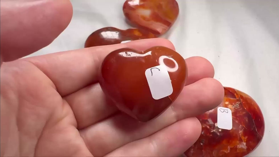 Thumbnail: Carnelian heart