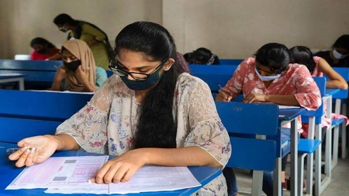 According to news reports published by Amar Ujala and Dainik Jagran, the Haryana government has drafted plans to substantially raise fees of state-run medical colleges in the state from the previous ₹53 Thousand to ₹10 lakh per year. The government aims to raise the fees to the same level as that of private medical colleges in the state. The government hopes to justify this drastic step by providing students with education loans during the admission process, which they can pay off after they start practicing their medical profession. At present, there are about 1400 seats for the MBBS in the government medical colleges in the state.