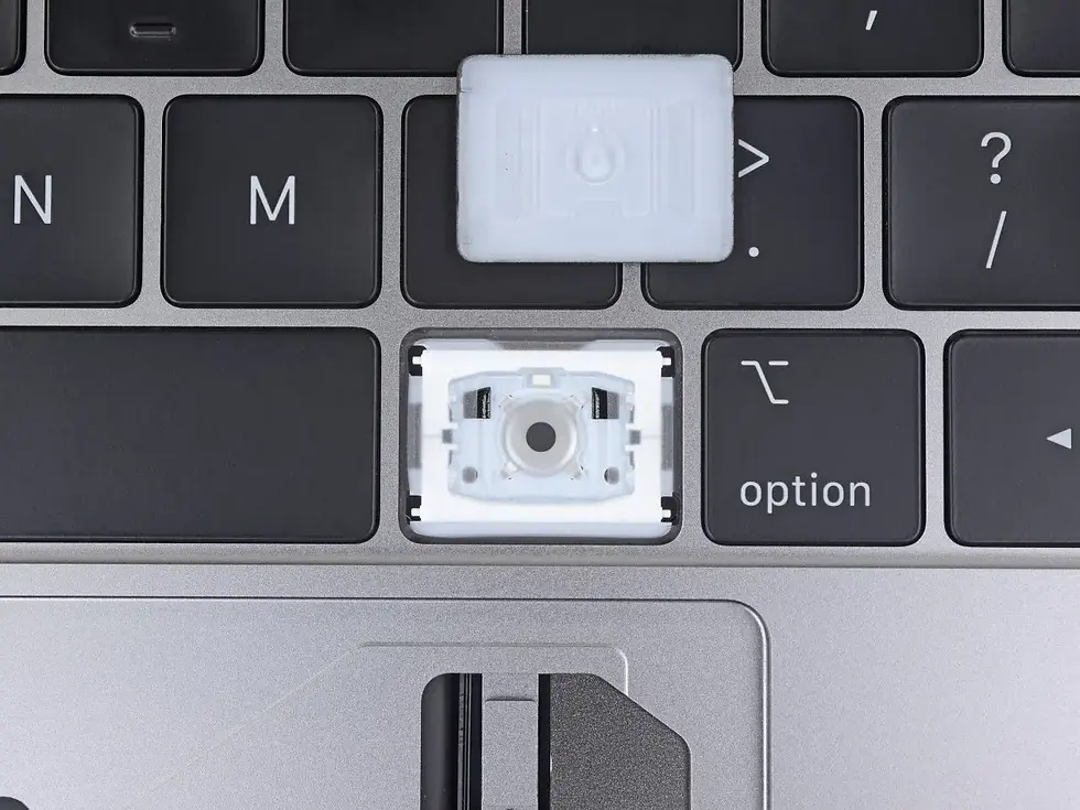 Küçük resim: MacBook Pro 2016-2017 Tuş (KeyCap)