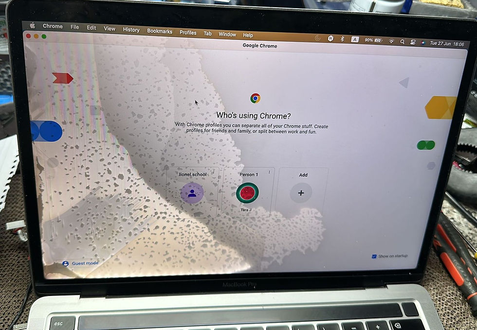 MacBook Sıvı Teması Sonrası Ekran Lekelenmesi | Fixle