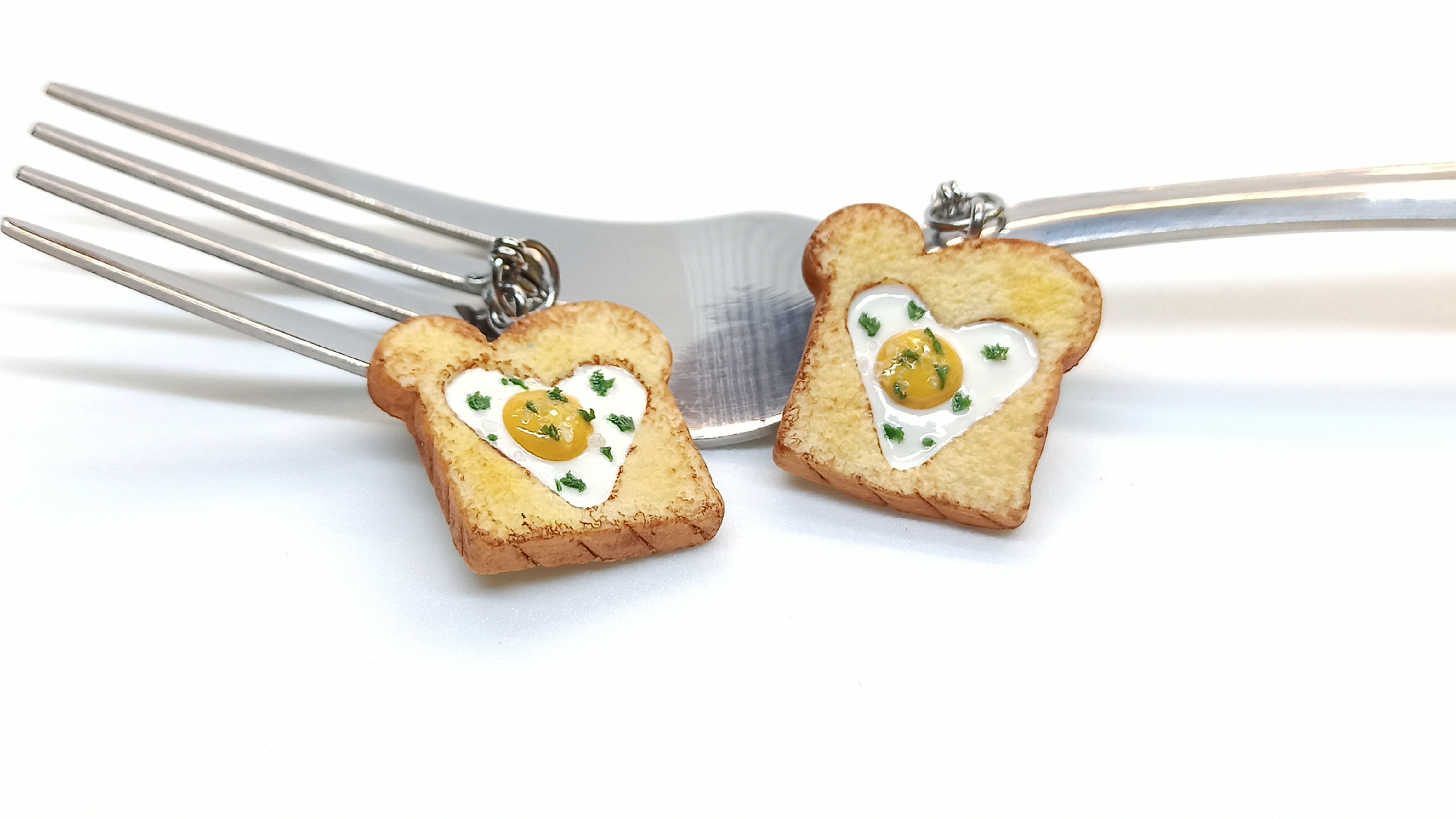 Huevos en una canasta