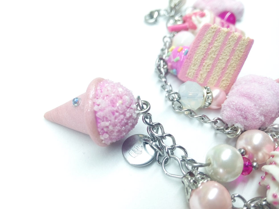 Miniatura: Pulsera con dijes de postres todo rosa