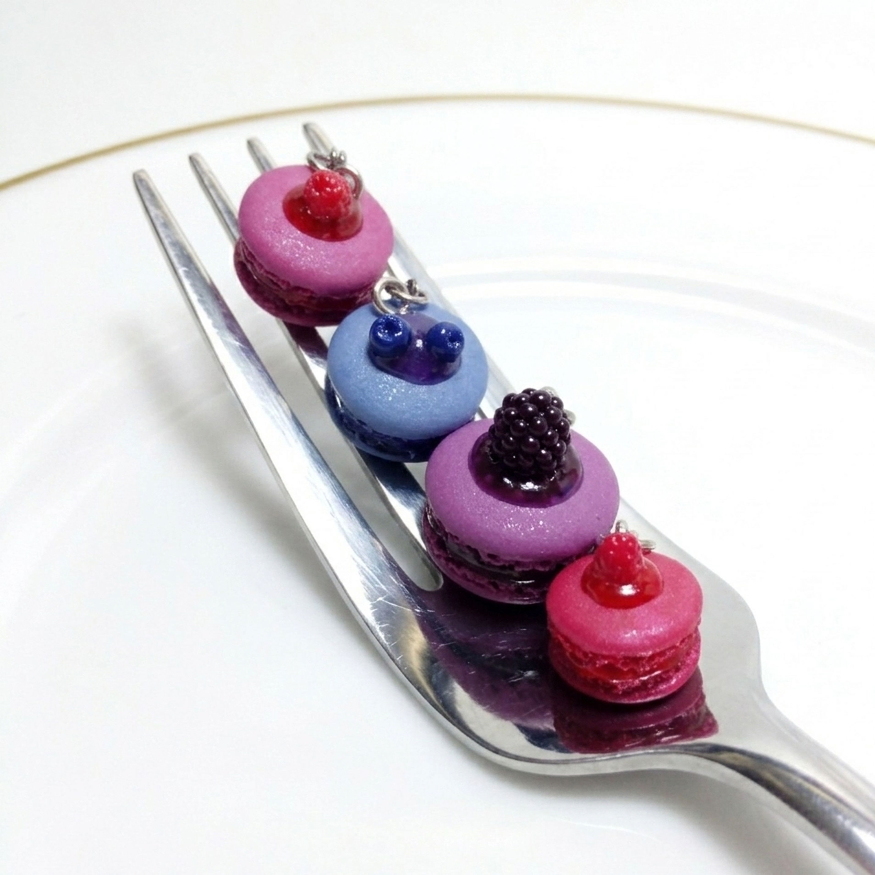 Gourmet Berries Macarons Charms