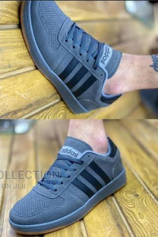 Thumbnail: Nike /Adidas court   