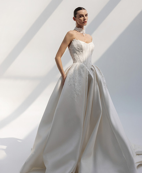 Explore L’Ascension 2026 by Calista Couture — French-inspired designer wedding dresses with sculptural silhouettes, romantic