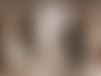 Discover the styling tools that increase close rate in bridal appointments. Cheyenne Cai shares how veils, overskirts, and smart add-on moments help boutique owners and stylists turn hesitation into confident yeses.