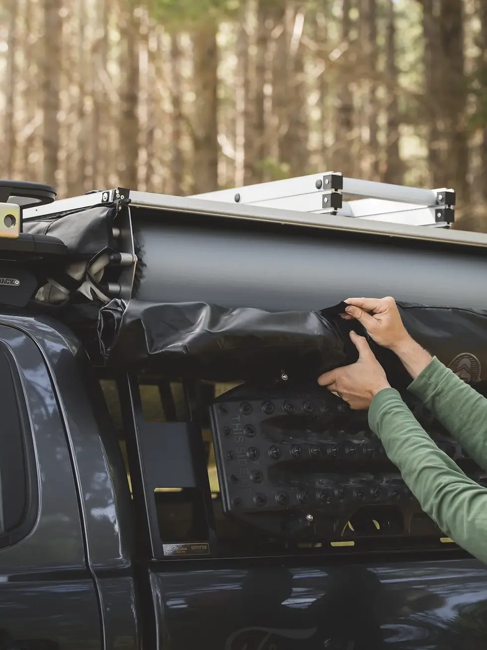 Thumbnail: FELDON SHELTER - CROW'S NEST EXTENDED ROOFTOP TENT - GREEN