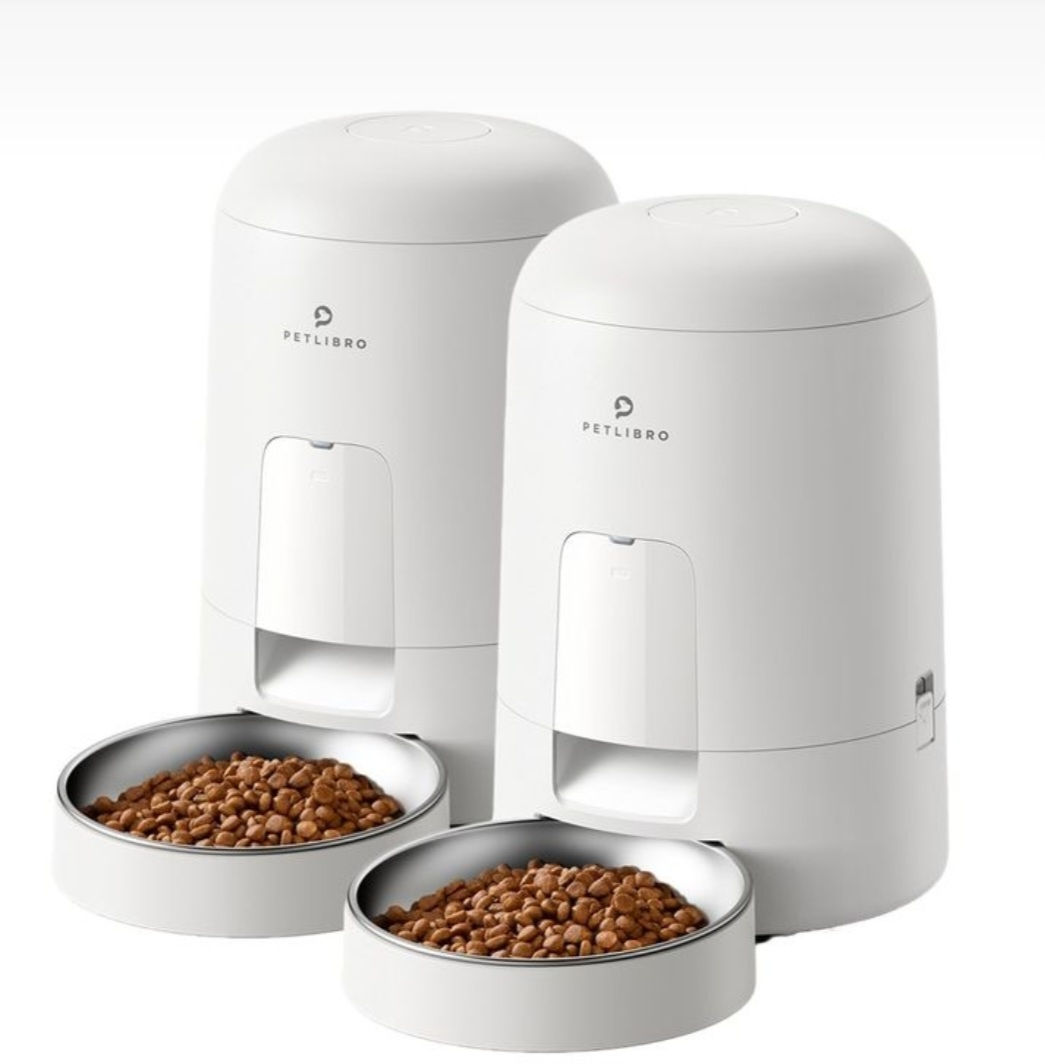 Petlibro 2L Wire Free Air Automatic WiFi Cat and Dog Automated Feeder.