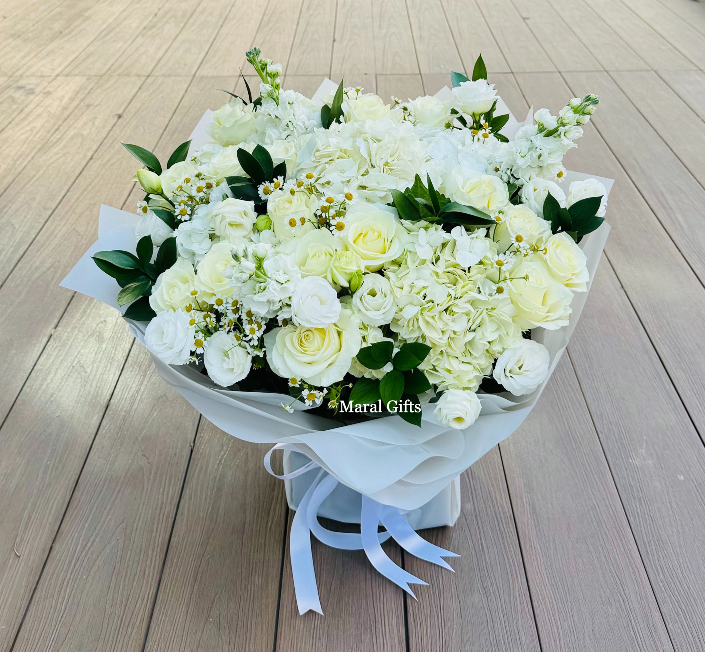 White Flower Bouquet Luxury Arrangement Dubai