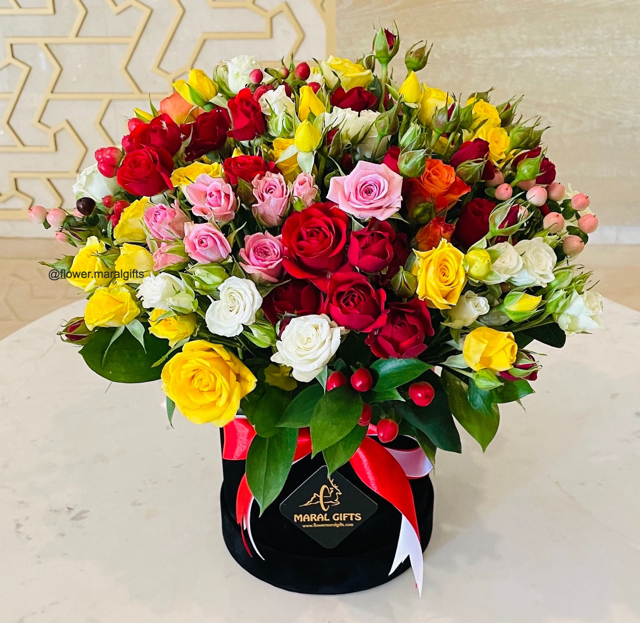 Multi color Spray roses flower in velvet black box spray roses combination