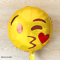 kiss Emoji balloon Dubai Party shop