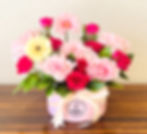 Pink rose and chocolate gift box Dubai