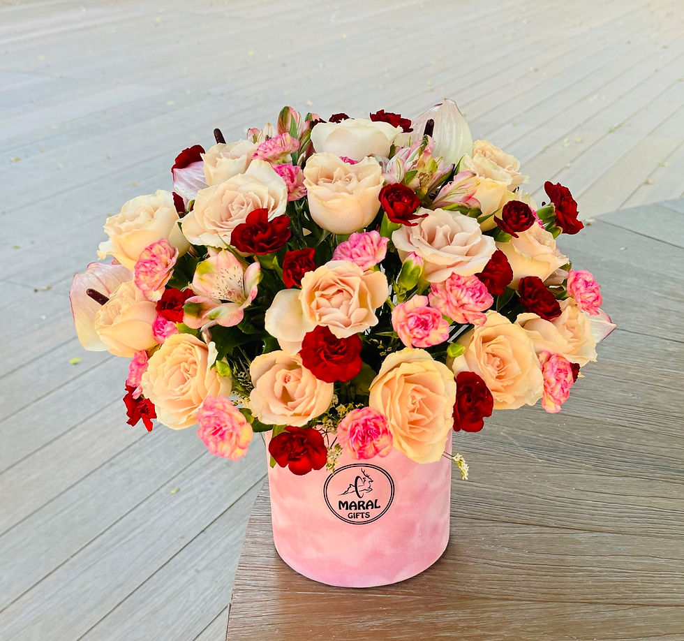 Peach Roses flower box.