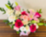 roses and lilies elegant gifts Dubai
