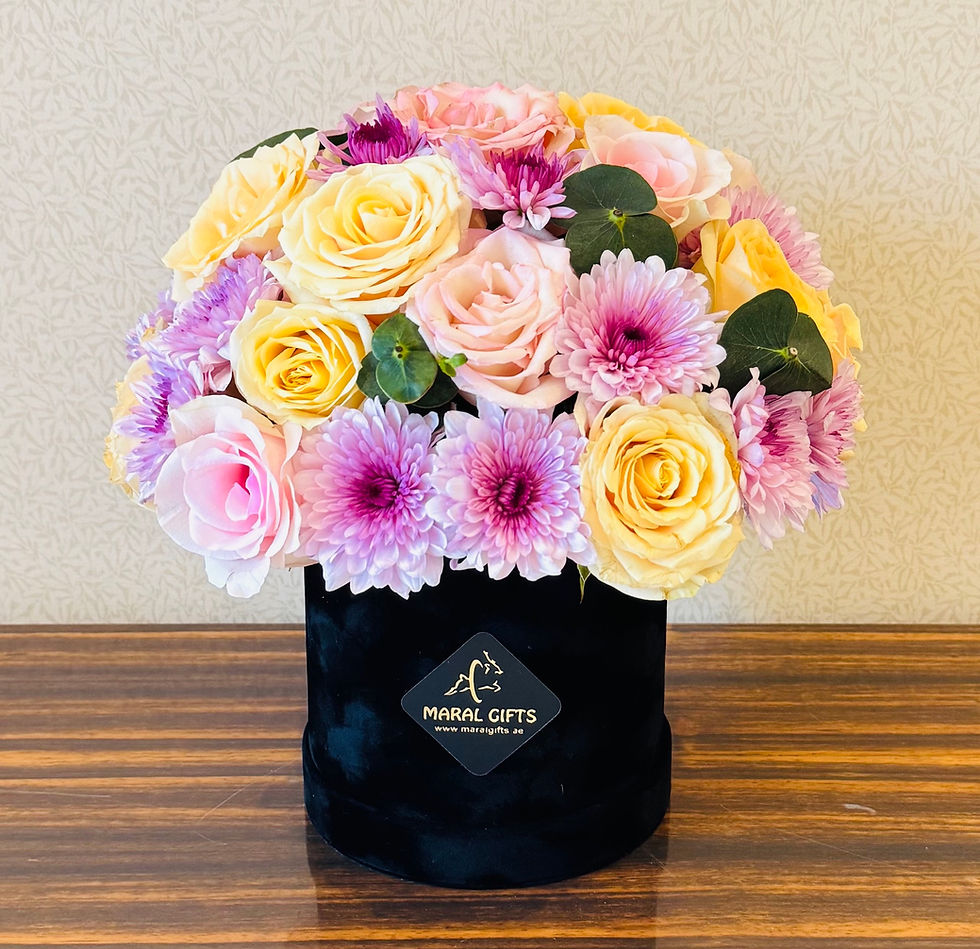 Emirates Gifts Flowers Box Delivery Dubai.