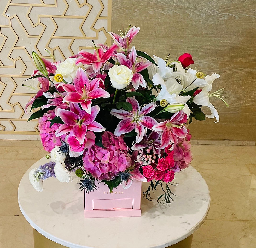 lily pink and white flower box gift Dubai