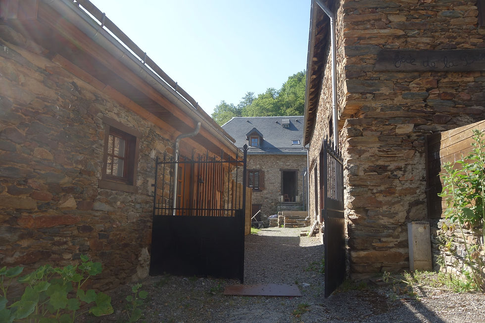 Entrée des Gîtes du Petit Toun - à 10km de Luchon