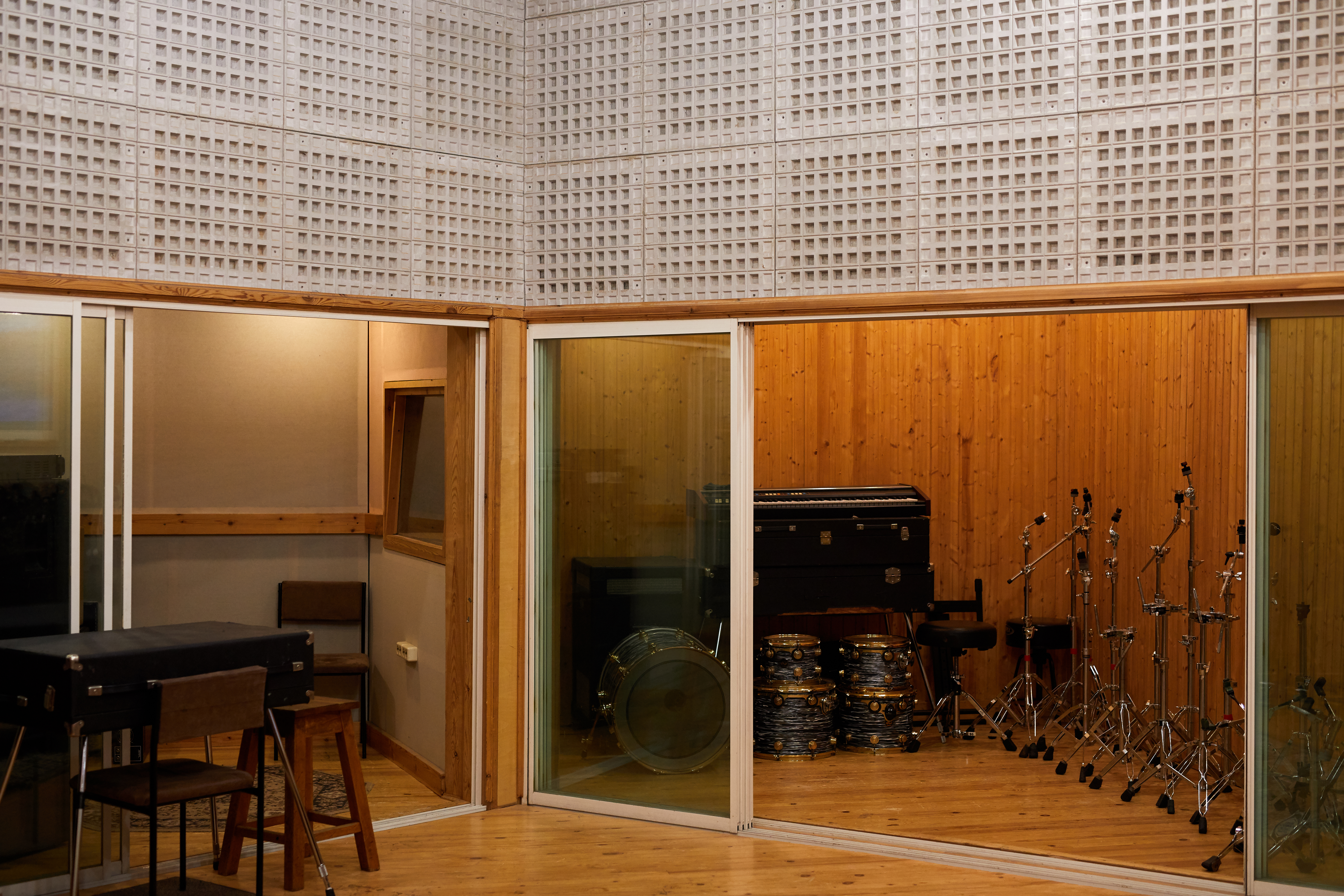 recording-studio-interior-2023-11-27-05-28-48-utc.jpg