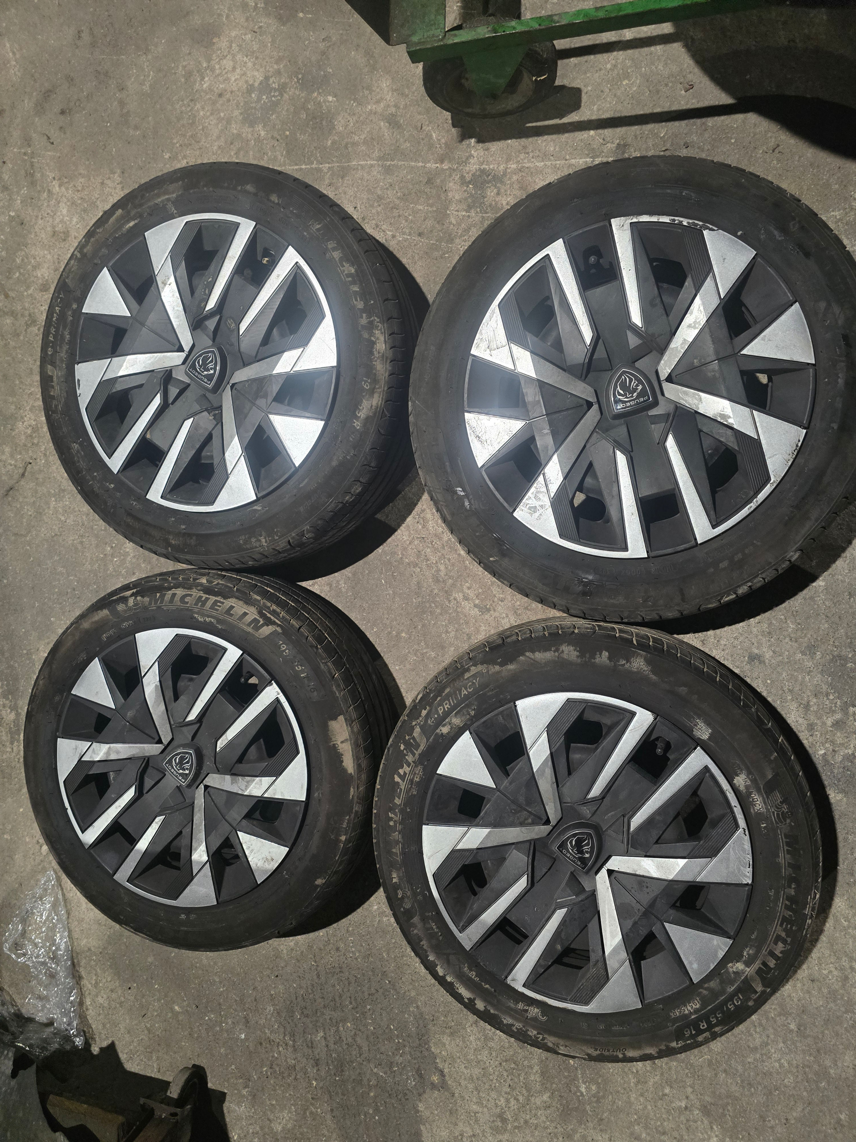 9855791780 CERCHI BORCHIE E GOMME ANNO 2023 PEGEOUT 208 2008 CORSA F 195 55 16