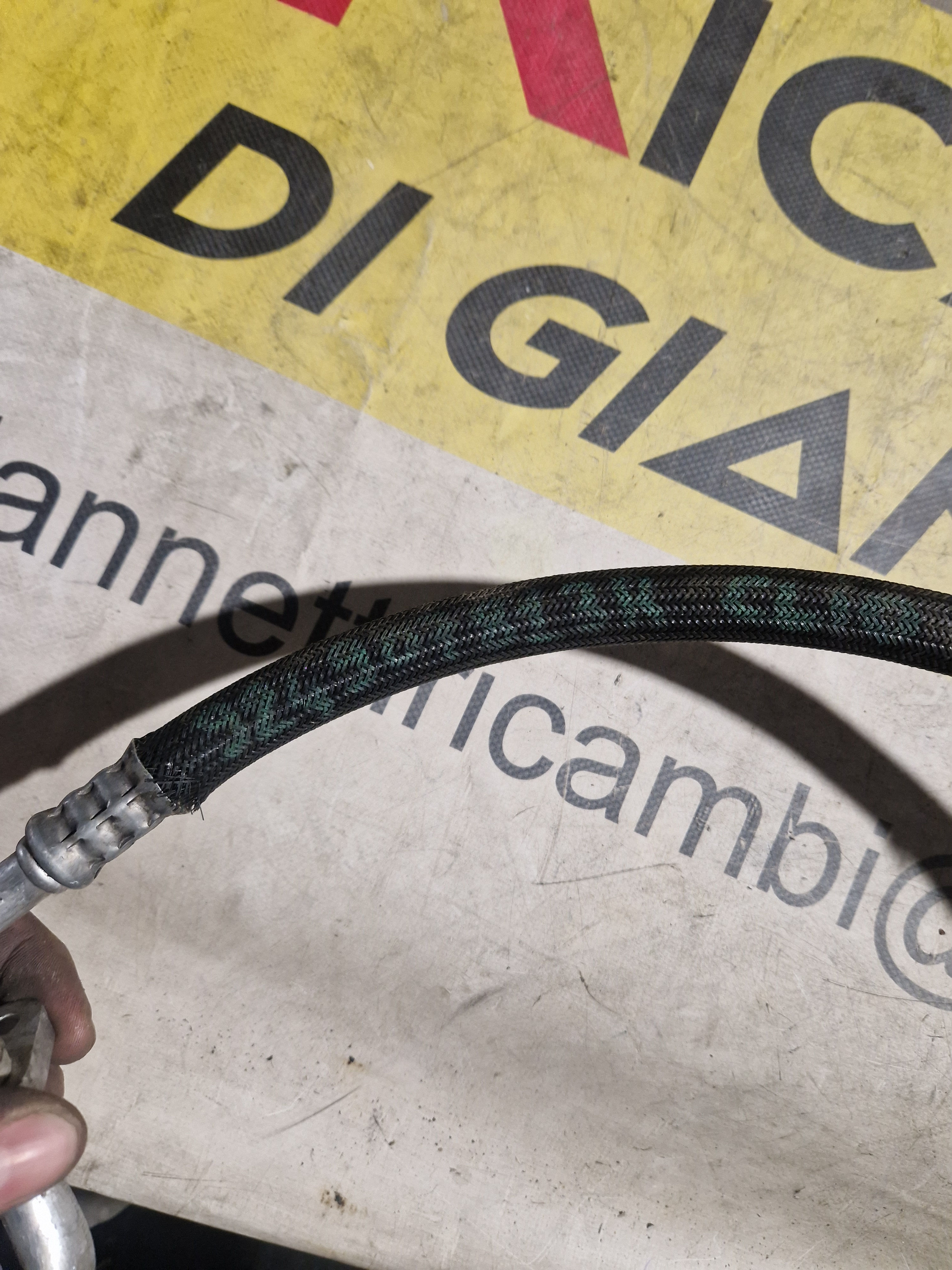 924907813R tubo aria condizionata PER RENAULT CLIO IV