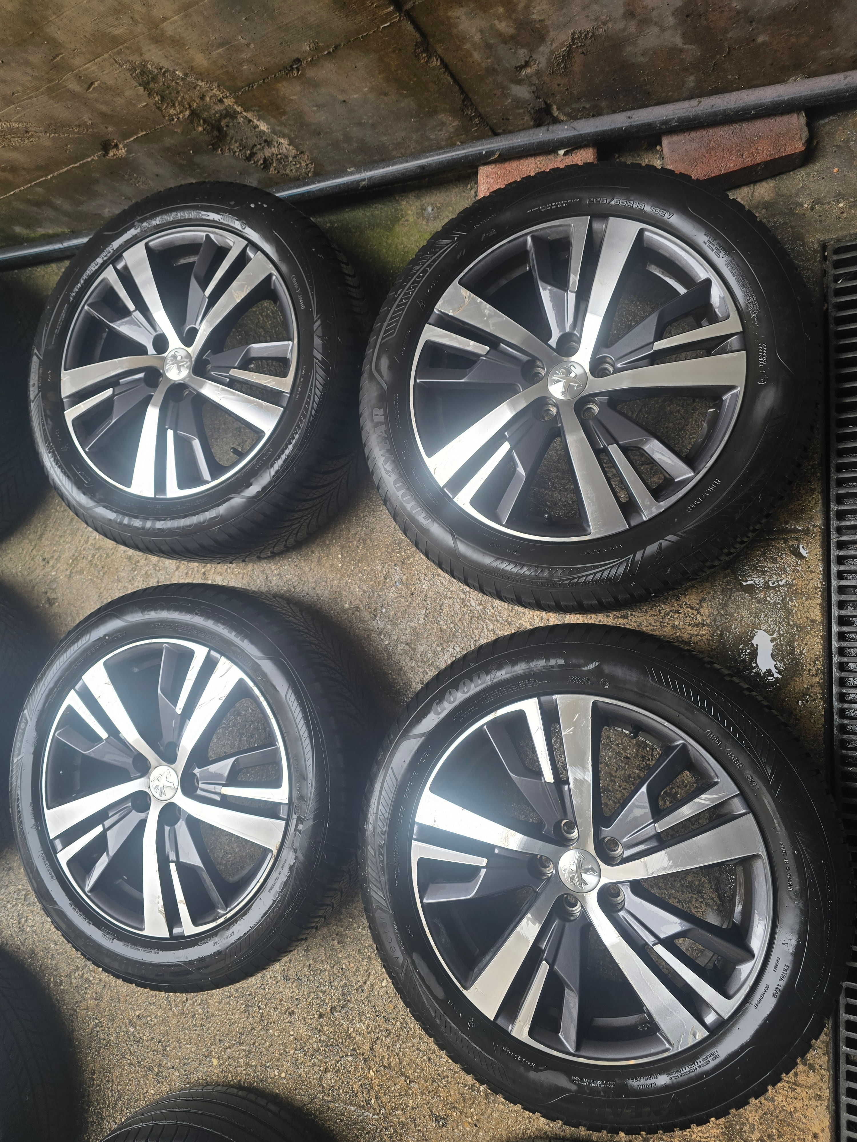 9809687377 CERCHI IN LEGA BI COLORE PEGEOUT 3008 5008 DOT 21 225 55 18 GOODYEAR