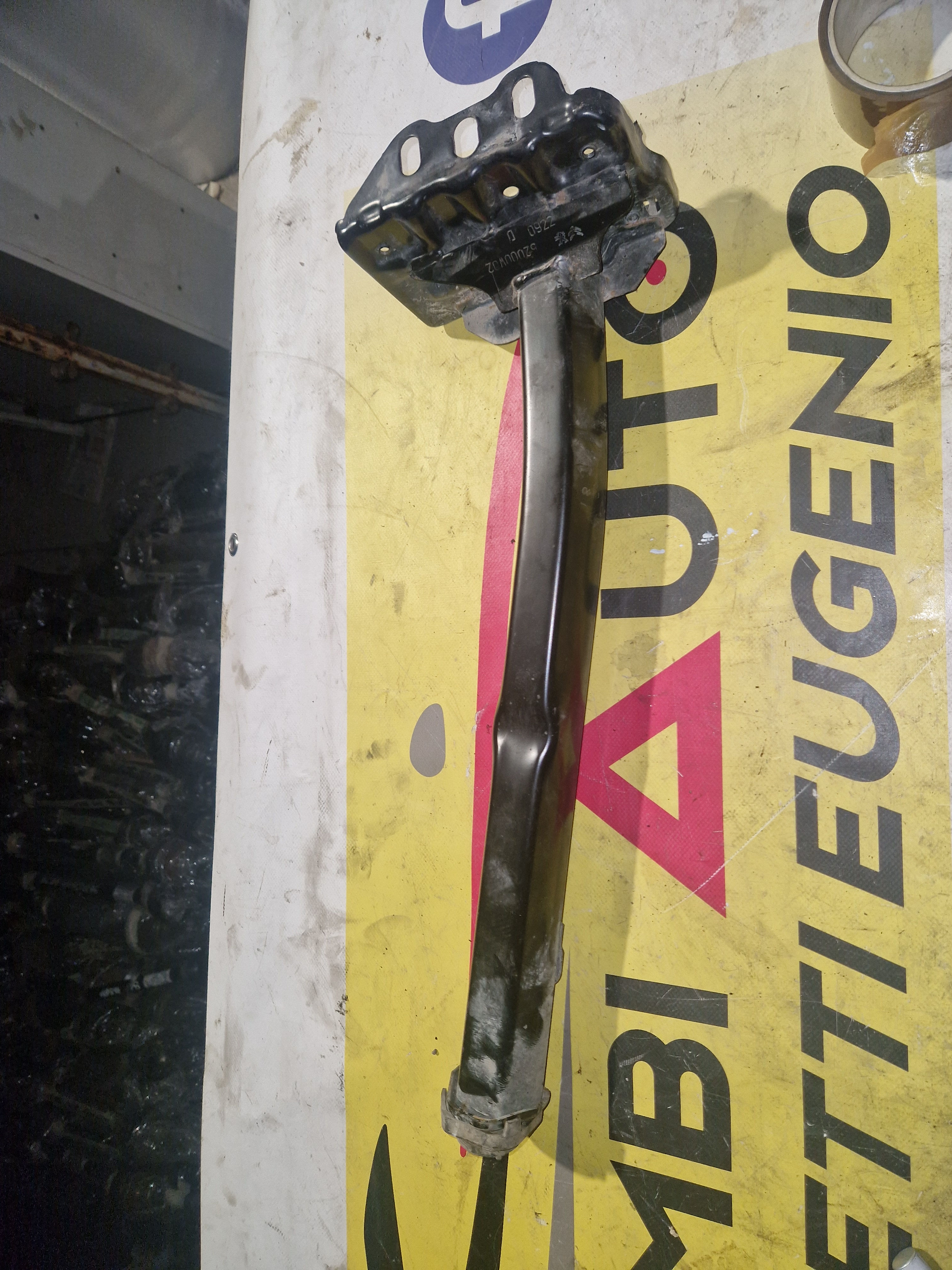 Rinforzo paraurti puntone DESTRO DX CITROEN C5