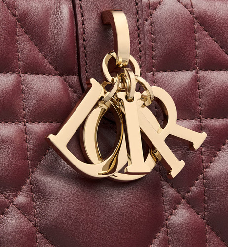 CHRISTIAN DIOR - Medium Dior Toujours Bag Burgundy | The Mayest