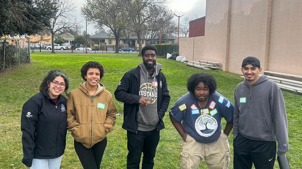 MF Fabian Molina with our brother Mateo Castelo, as he won the first Stagg IYT raffle.