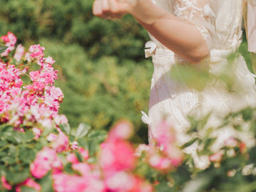 #花畑で前撮り おばあちゃんのつくったお花のブーケと