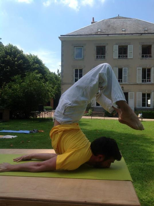 Yoga Asana : La Posture de la Sauterelle