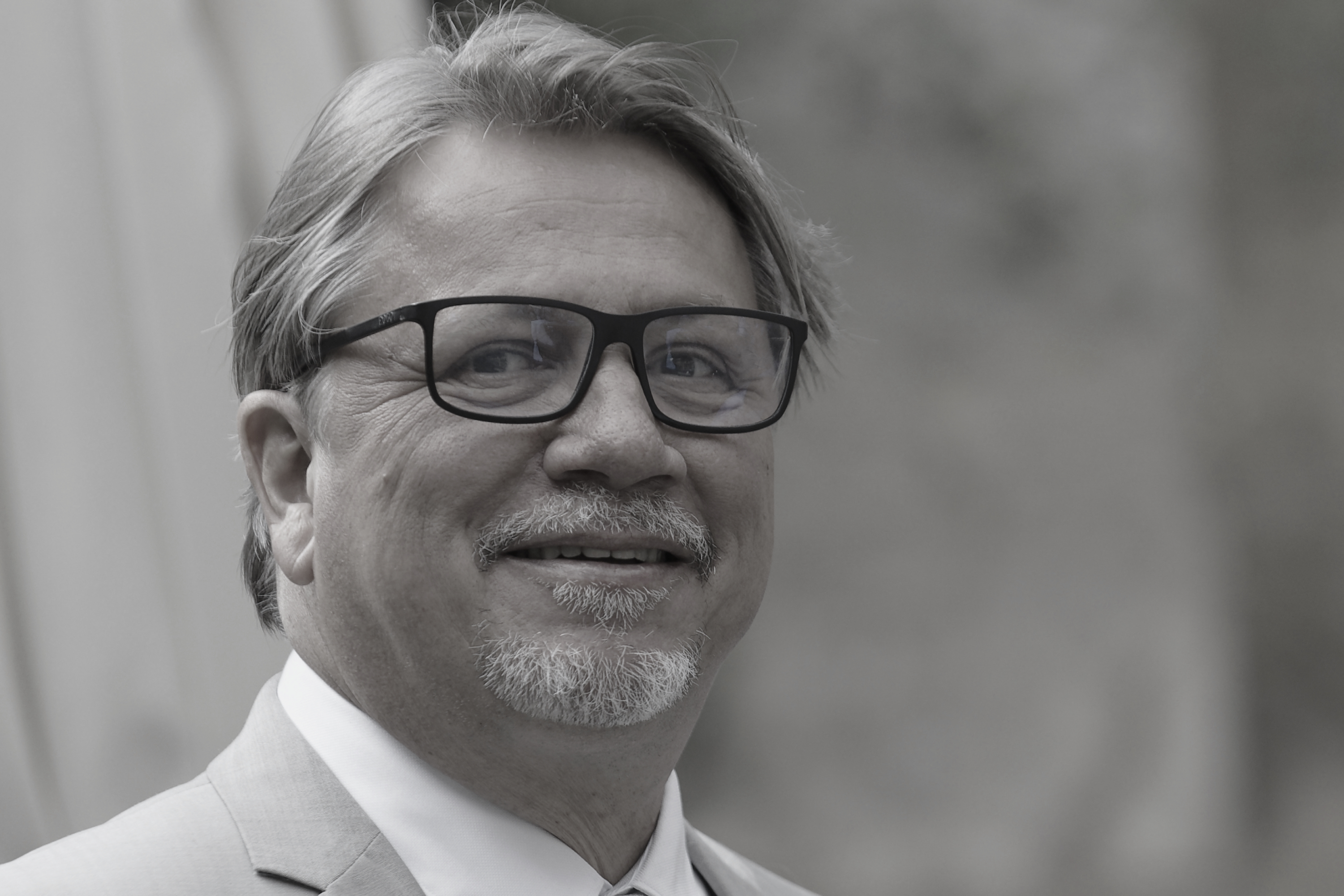 Portrait Ingo Böhm in schwarz / weiß