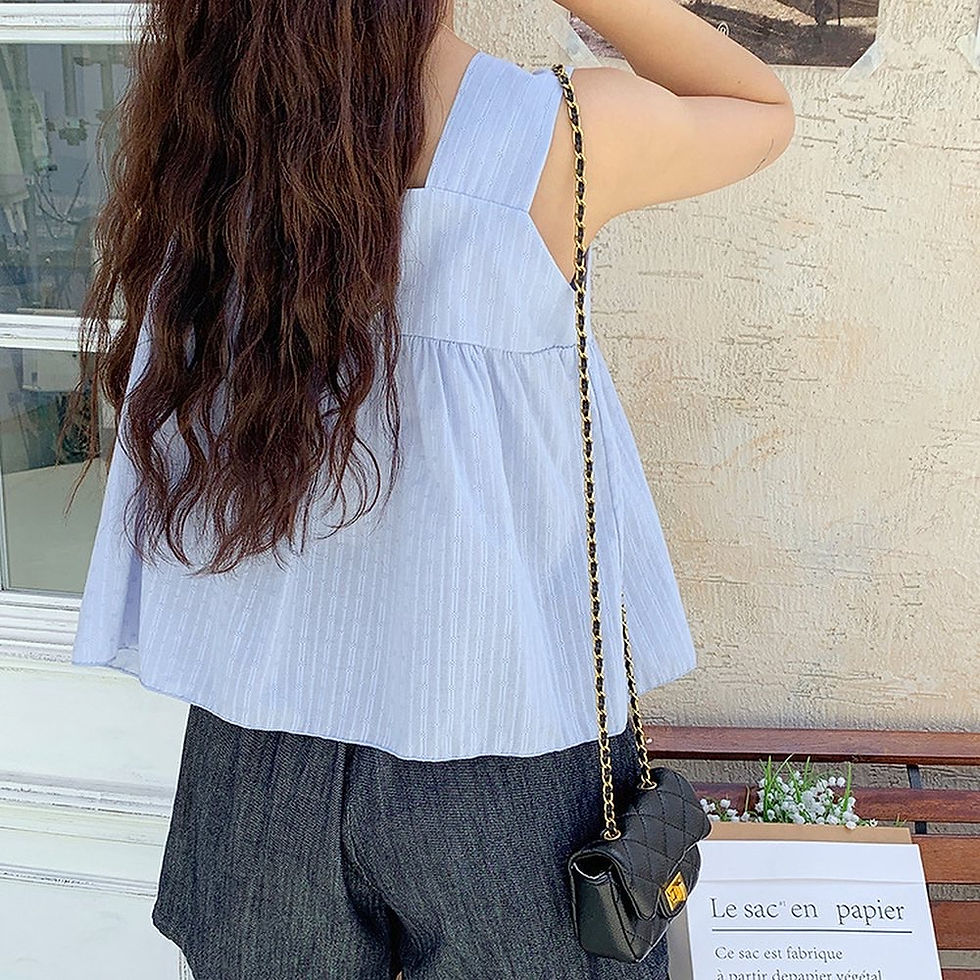 縮圖：[現貨BLUE / BLACK] PERFORATED FLARED SLEEVELESS BLOUSE (3色)