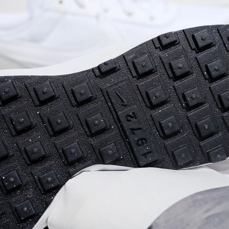 縮圖：男裝 NIKE WAFFLE DEBUT (WHITE) “小SACAI” 