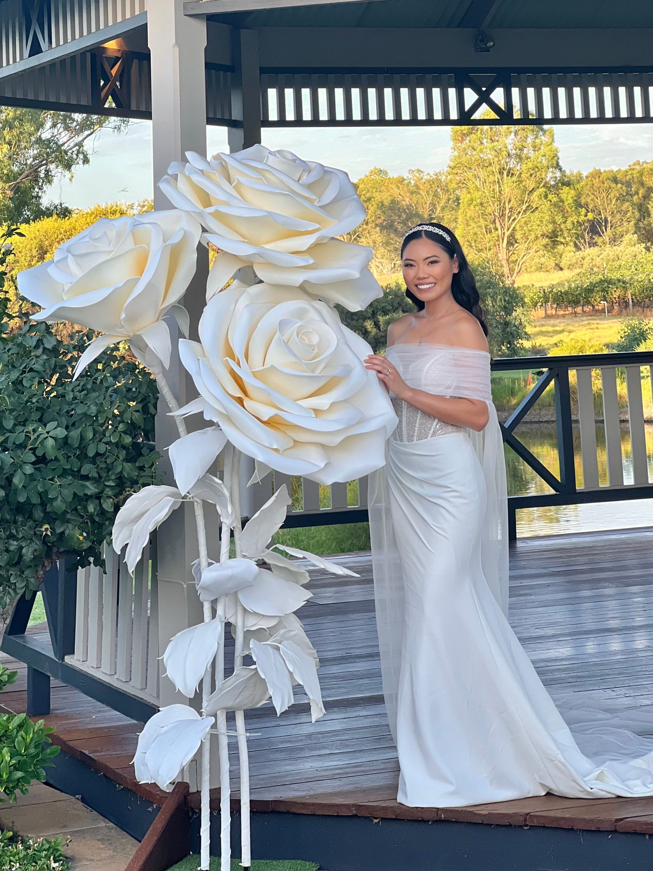 “Milky Roses” bouquet