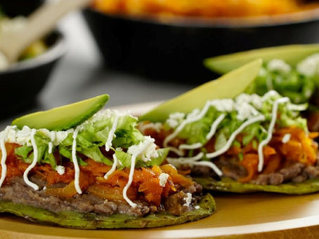 Huaraches de nopal con pollo o res