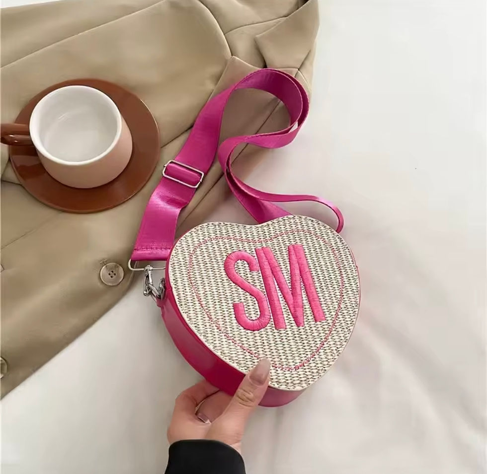 Thumbnail: Cute Heart Shape Beach Tote SM Bag