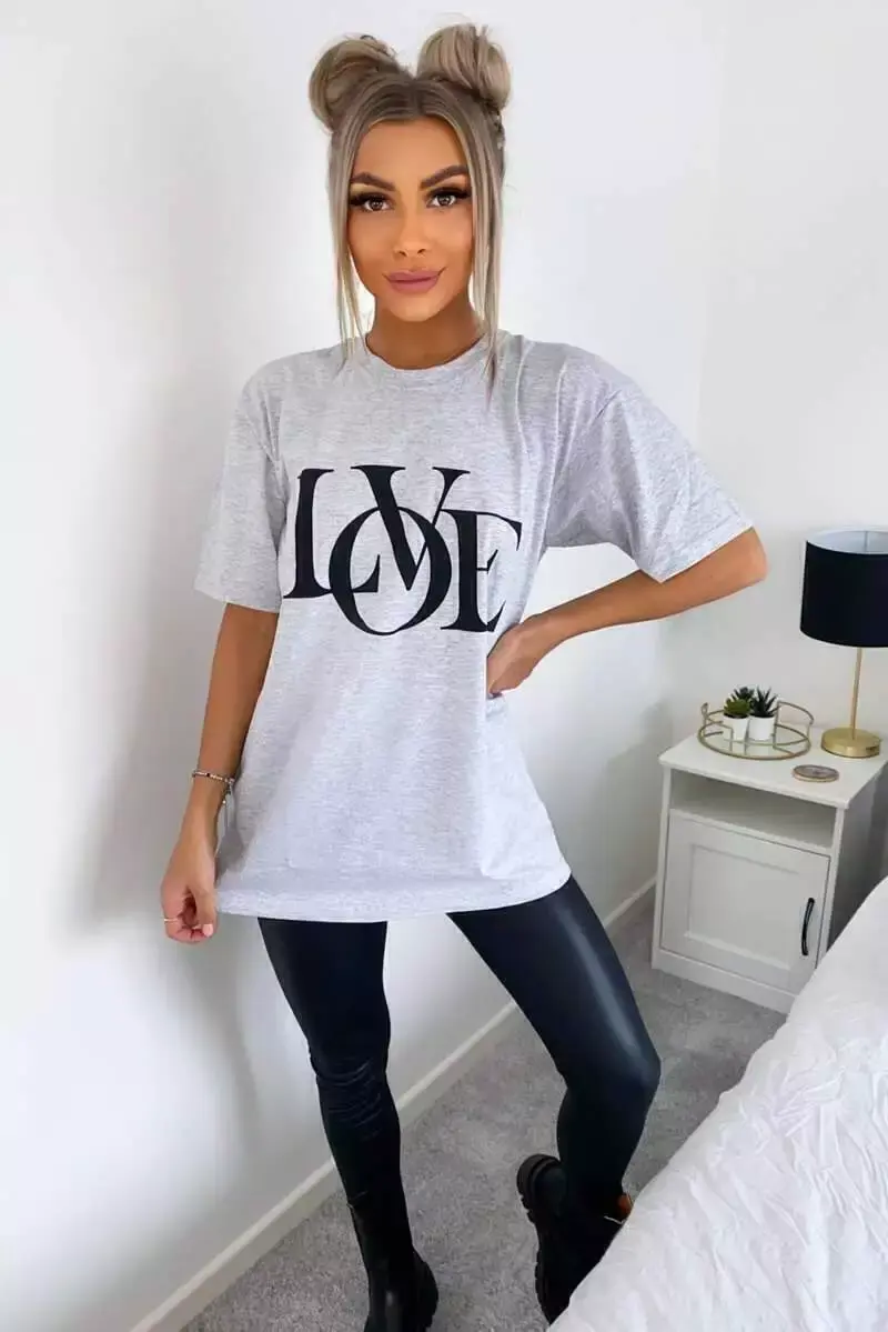 Thumbnail: Oversized T-shirt - Love