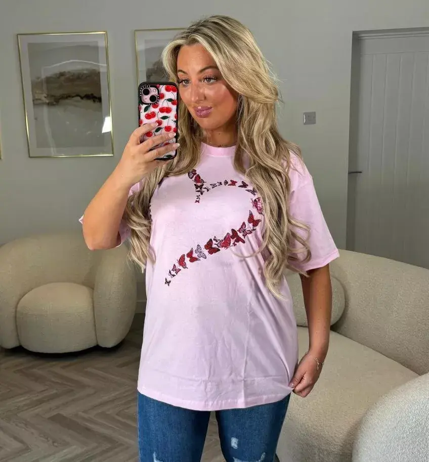 Thumbnail: Oversized T-shirt - Butterfly