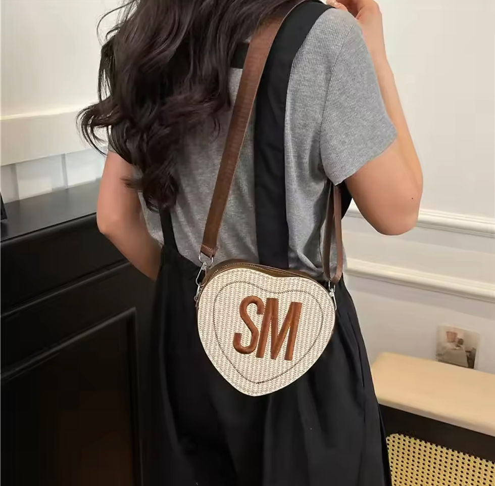 Thumbnail: Cute Heart Shape Beach Tote SM Bag
