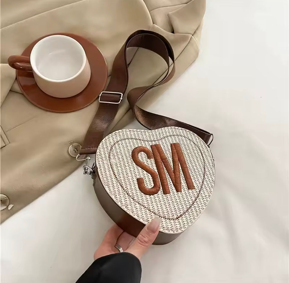 Thumbnail: Cute Heart Shape Beach Tote SM Bag