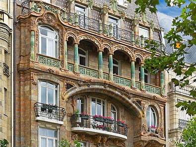 Façade hotel reconnu Paris 16 détail architectural art déco art nouveau