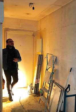 Walid Balafrej architecte d'intéireur donc maitre d'oeuvre sur le chantier d'un client pour effectuer le suivi et vérifier la qualité des travaux