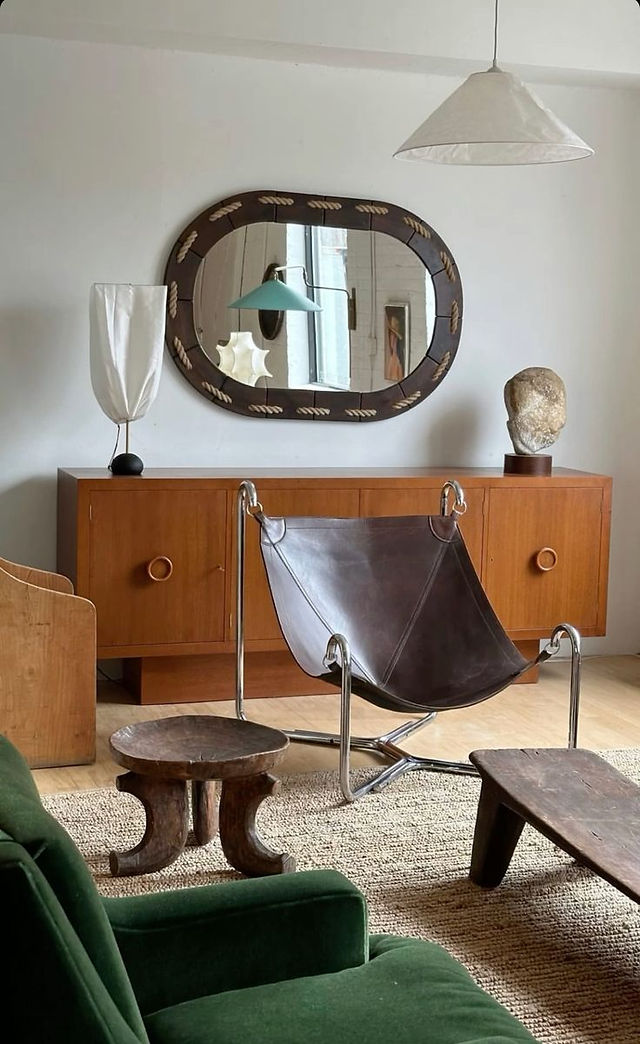 commode en bois style scandinave et objets déco en bois style wabi sabi dans des matériaux naturels