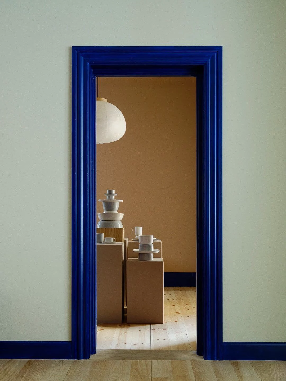 Contour de porte contrasté pour personne mal voyante astuce déco handicap maladie chronique par un architecte d'intérieur