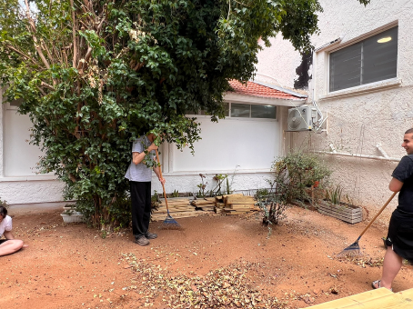 גינון במרכז שיר"ה